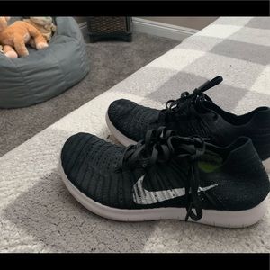 Womenswear Nike fly knits